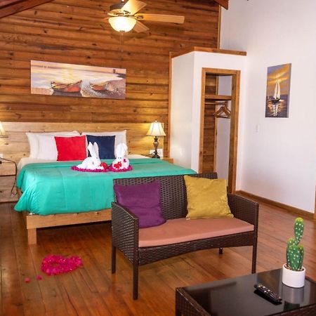 Hotel And Dive Center Roatan Yacht Club French Harbour Luaran gambar