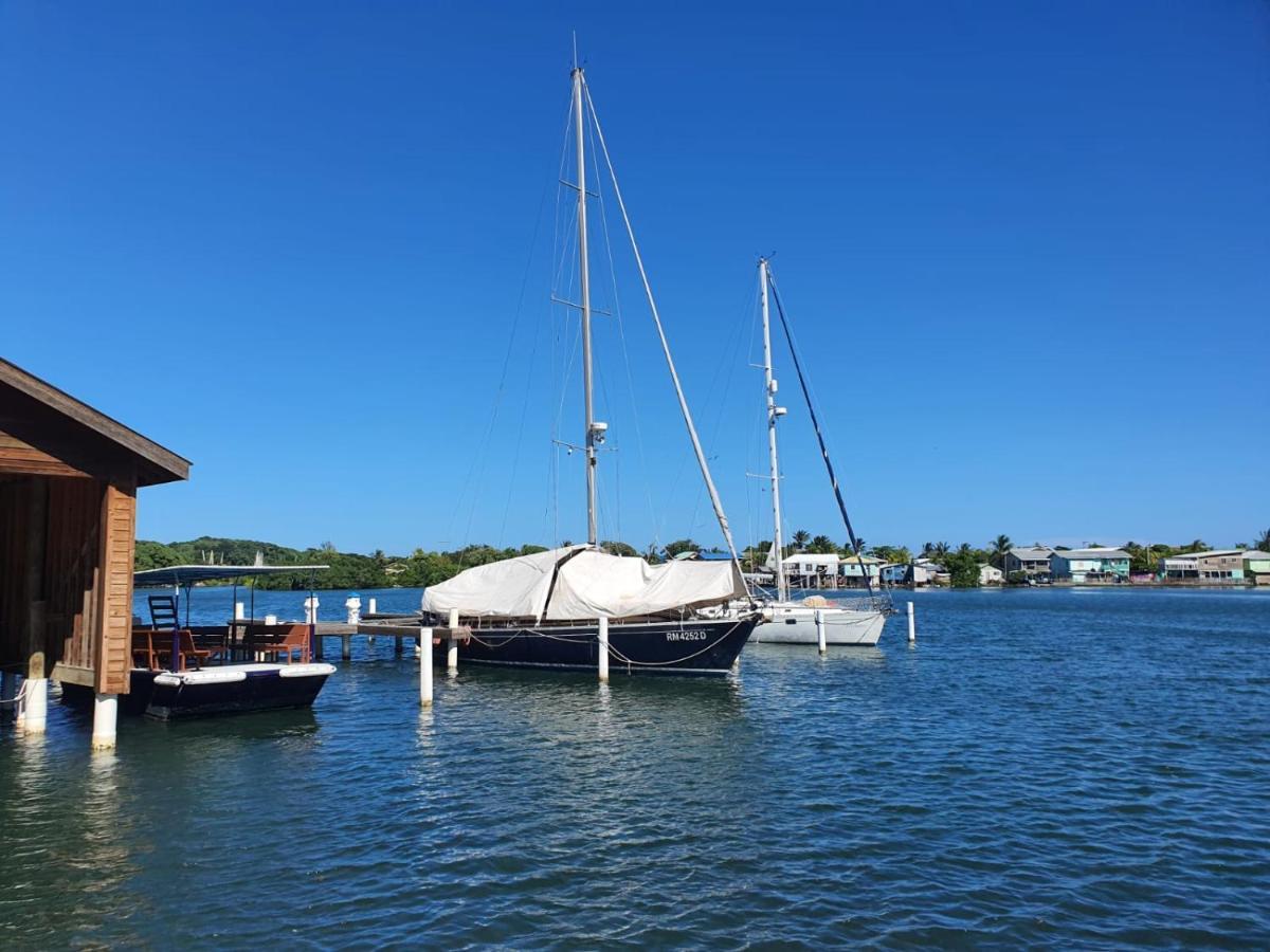 Hotel And Dive Center Roatan Yacht Club French Harbour Luaran gambar