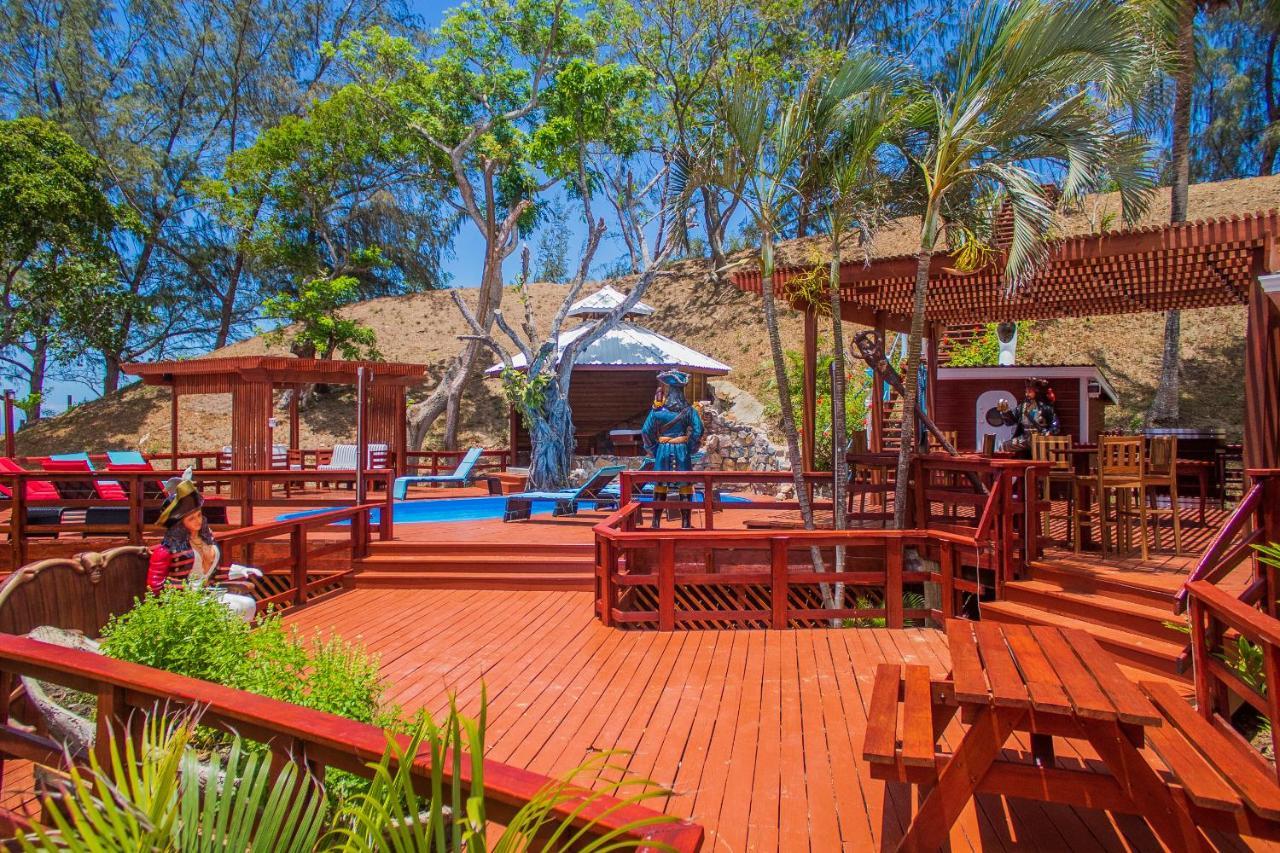 Hotel And Dive Center Roatan Yacht Club French Harbour Luaran gambar
