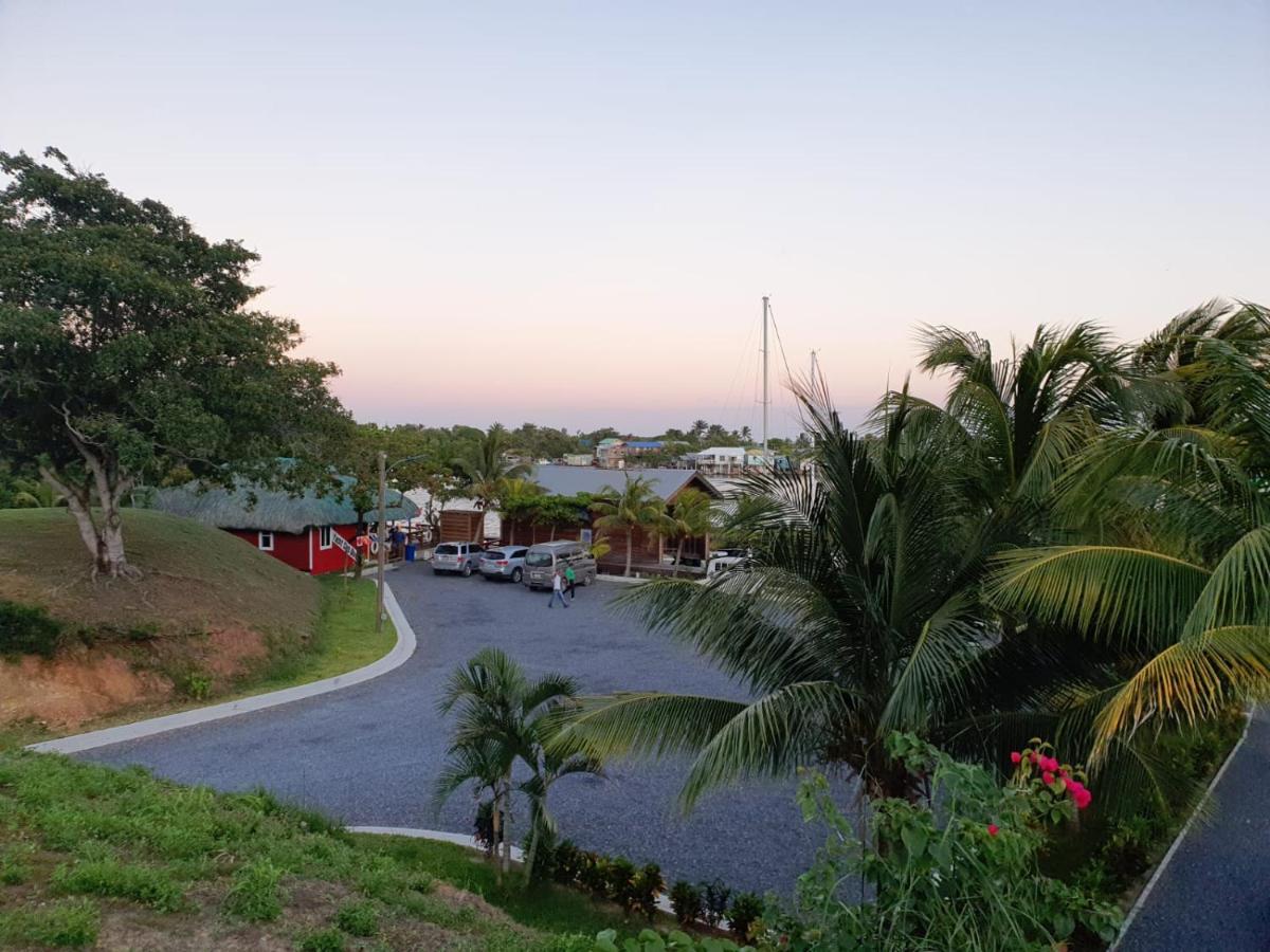 Hotel And Dive Center Roatan Yacht Club French Harbour Luaran gambar