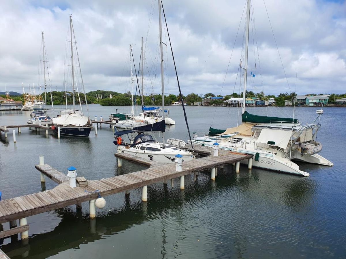 Hotel And Dive Center Roatan Yacht Club French Harbour Luaran gambar