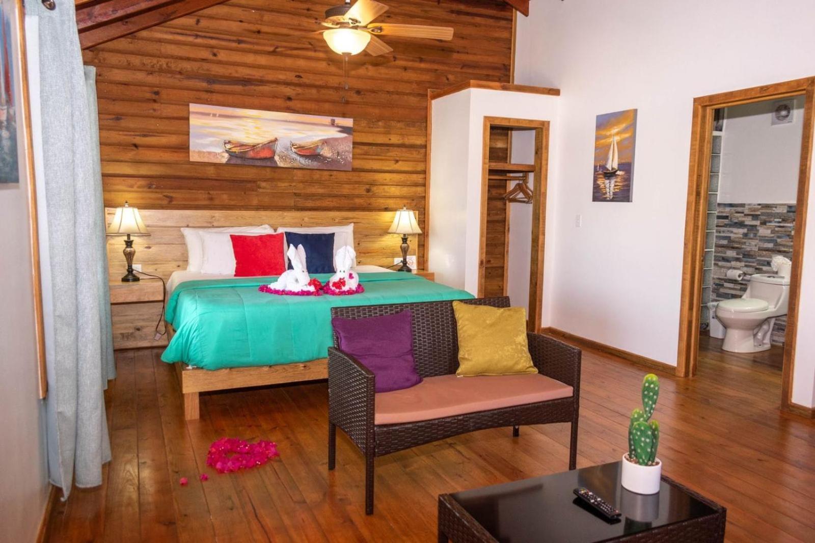 Hotel And Dive Center Roatan Yacht Club French Harbour Luaran gambar