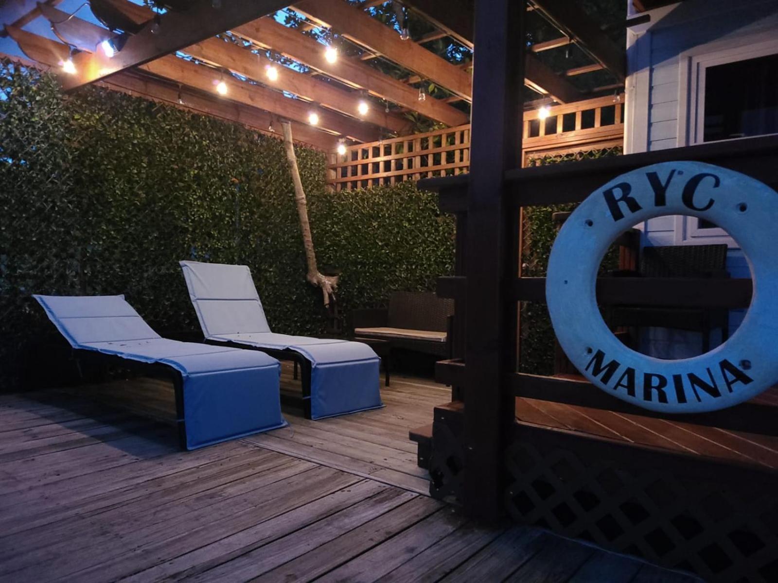 Hotel And Dive Center Roatan Yacht Club French Harbour Luaran gambar
